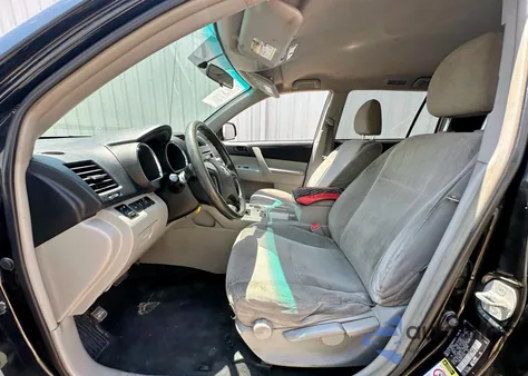 2012 Toyota Highlander Base из США, поврежденный, VIN 5TDBK3EH6CS123953